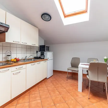 Apartmán Kristalis By Interhome