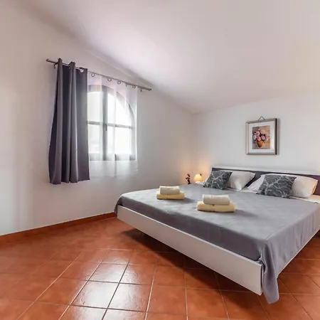 דירה Kristalis By Interhome מדולין