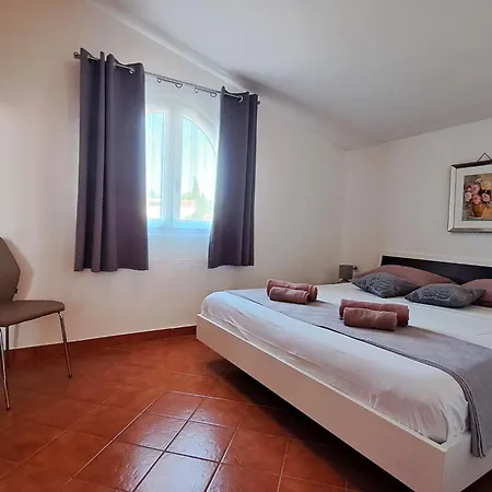 דירה Kristalis By Interhome מדולין